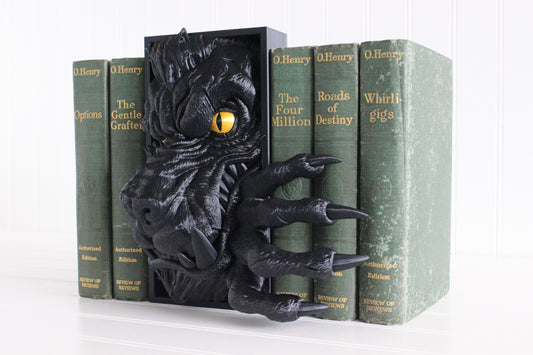 Werewolf Book Nook, Halloween Decor, 3D Print Wolf Bookshelf