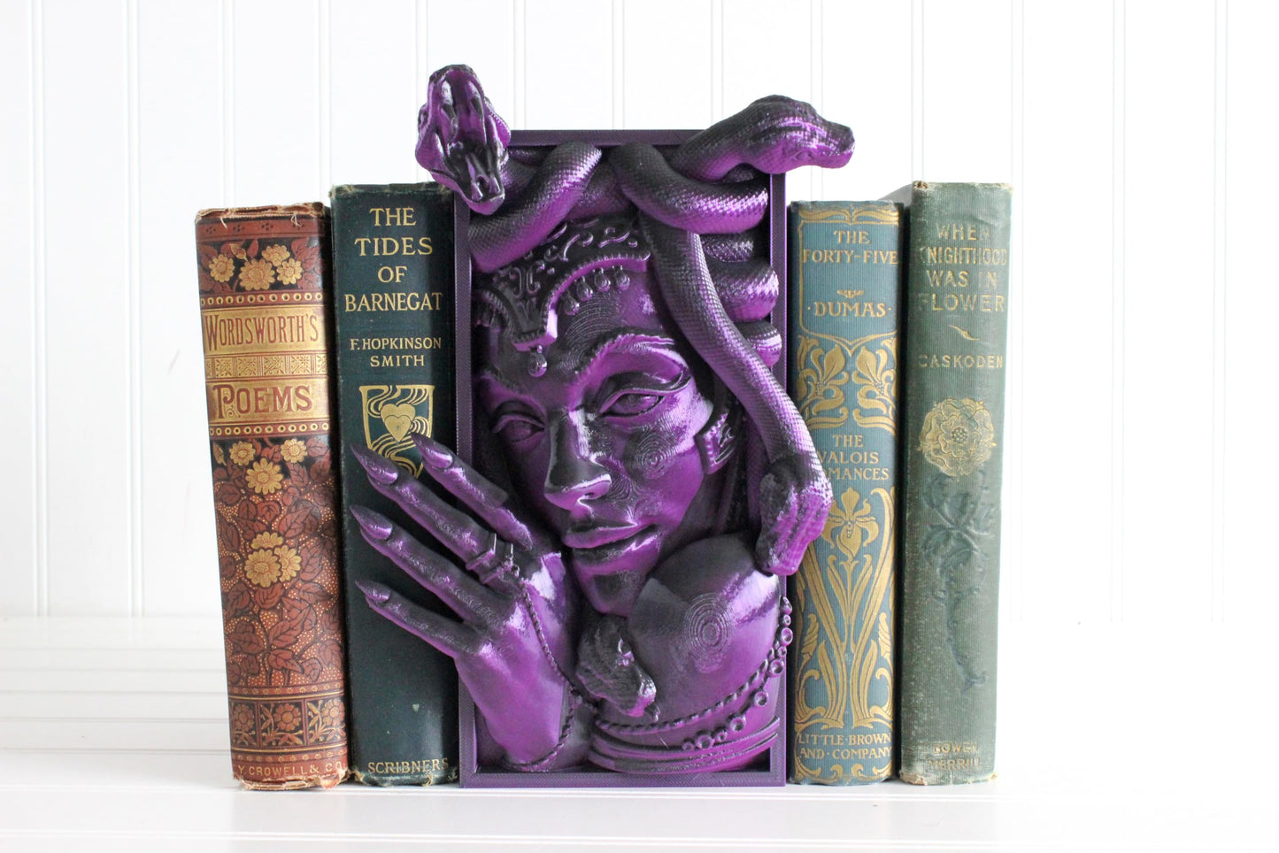 Medusa Book Nook, Fantasy Bookshelf Decor, 3D Print