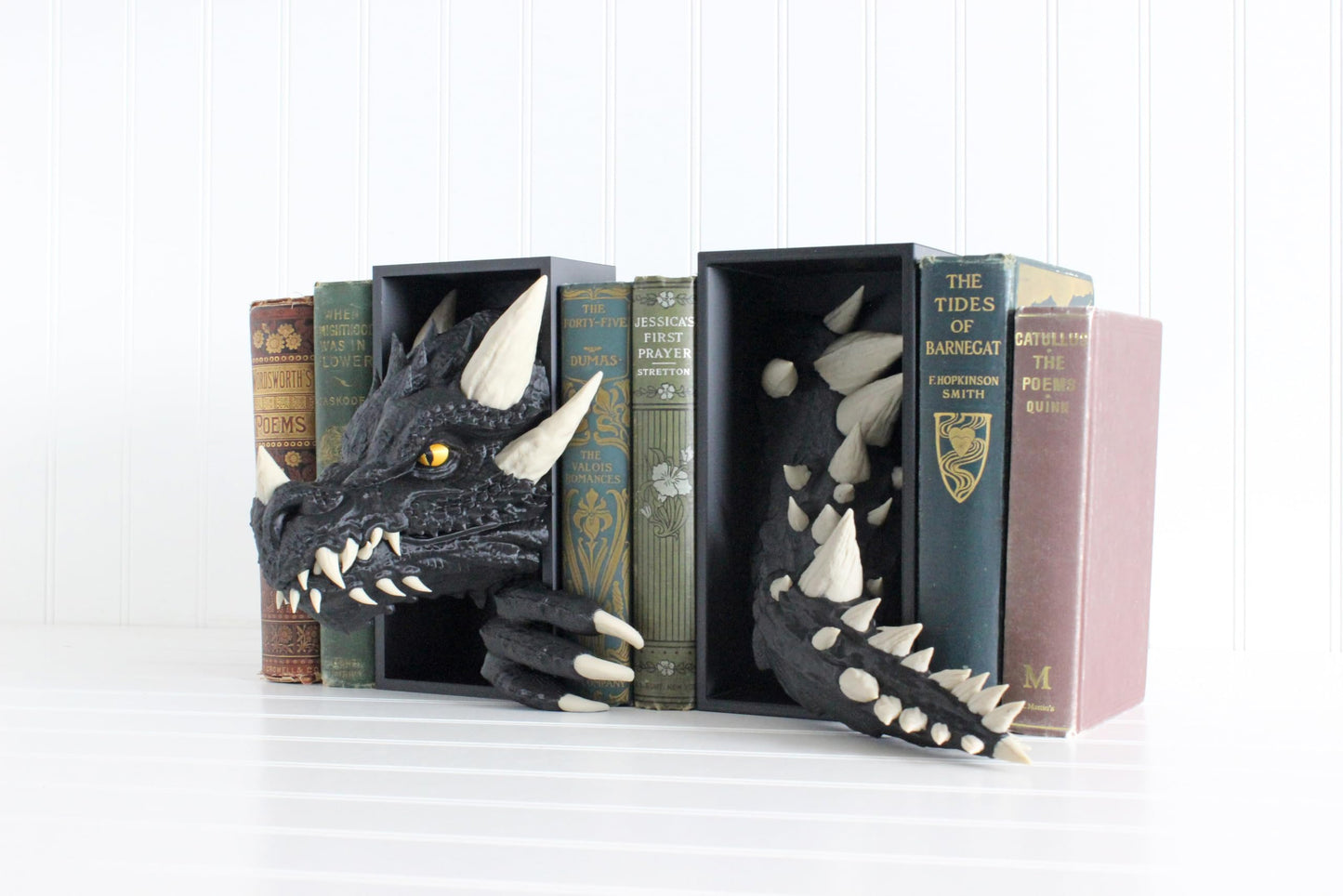 Dragon Book Nook, Dragon Head ONLY with Colored Spikes, Teeth, and Claws, Bookshelf Decor, 3D Print, Bookish