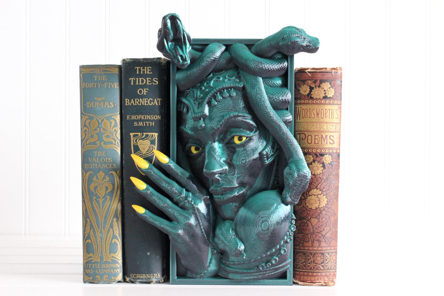 Medusa Book Nook, Fantasy Bookshelf Decor, 3D Print
