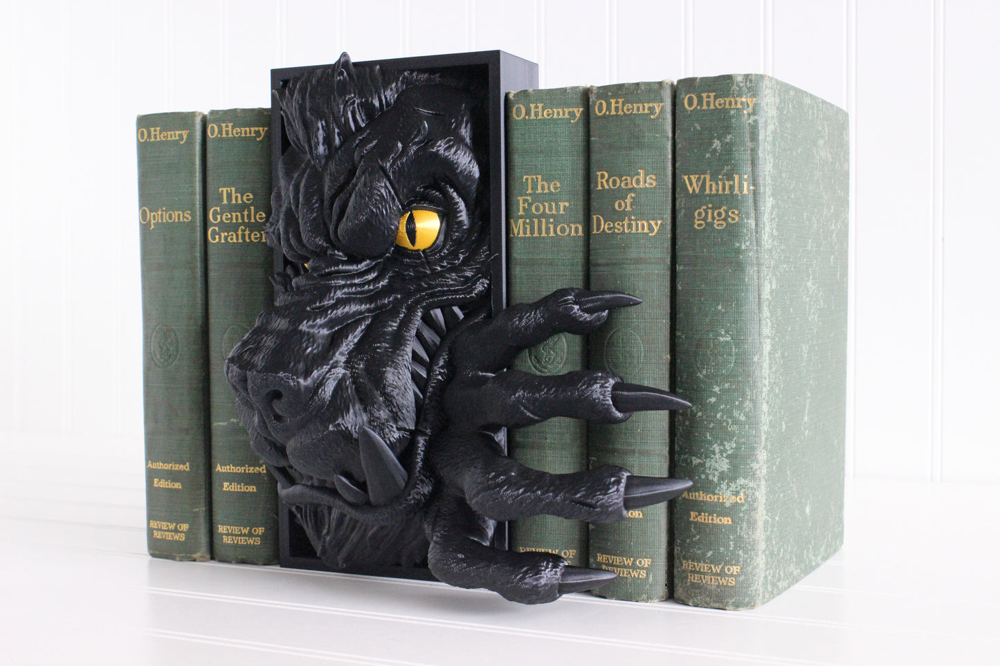 Werewolf Book Nook, Halloween Decor, 3D Print Wolf Bookshelf