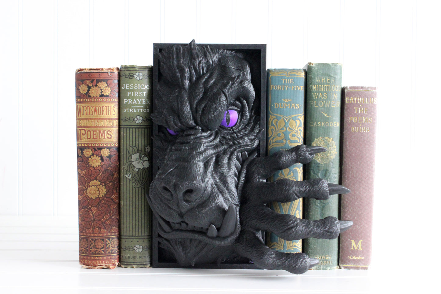 Werewolf Book Nook, Halloween Decor, 3D Print Wolf Bookshelf