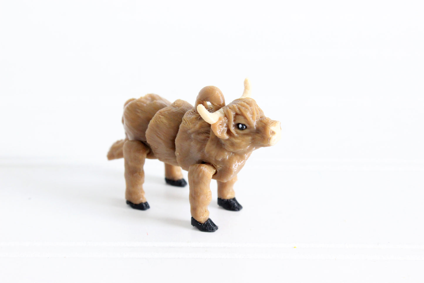 Highland Cow Keychain - Critter Keychain for Car Keys, Backpacks, and Purses