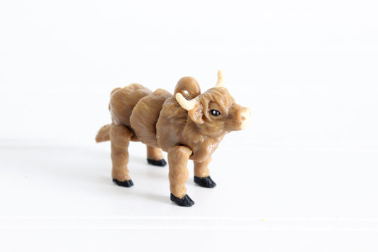 Highland Cow Keychain - Critter Keychain for Car Keys, Backpacks, and Purses