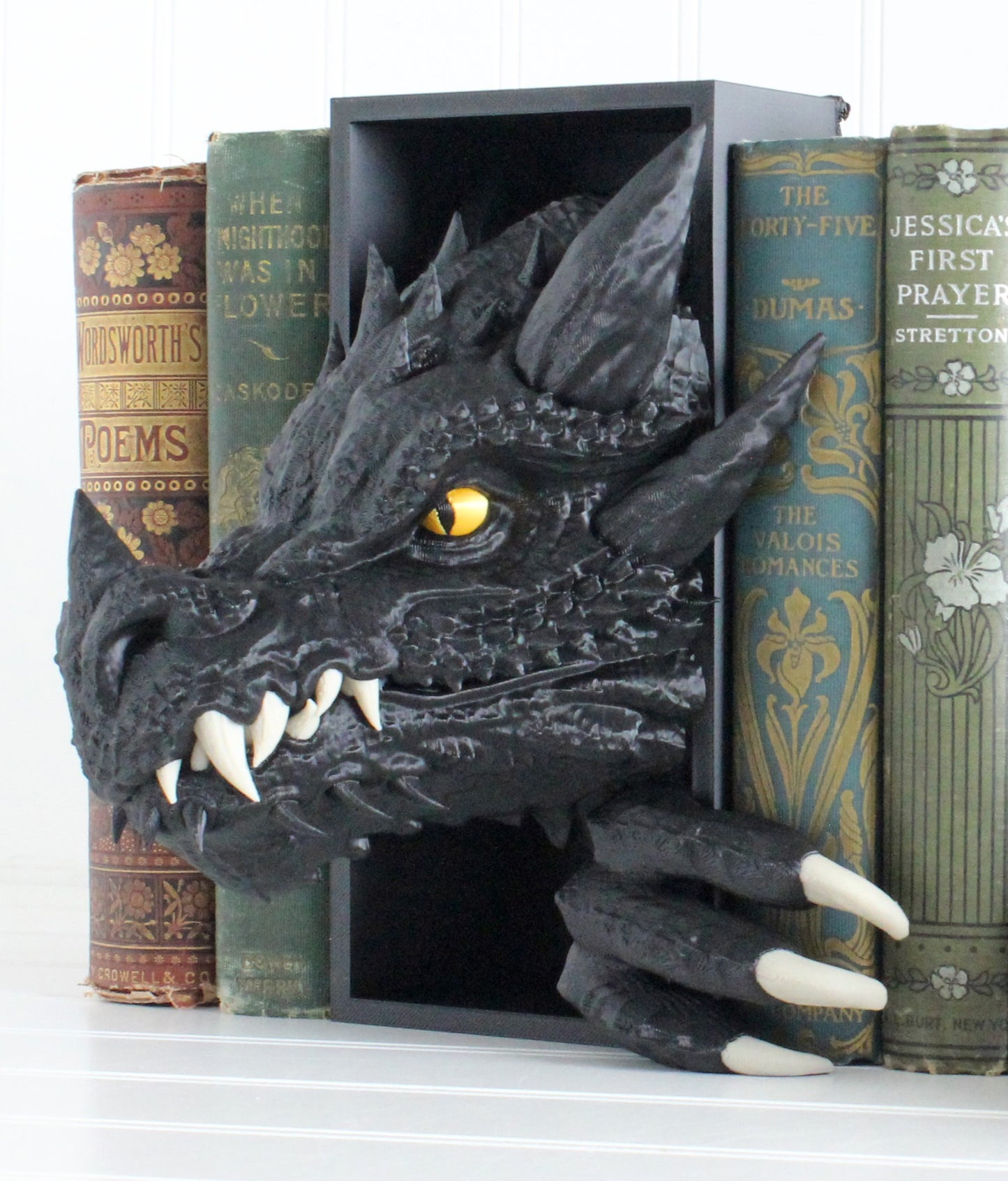 Dragon Book Nook, Dragon Head ONLY with Colored Spikes, Teeth, and Claws, Bookshelf Decor, 3D Print, Bookish
