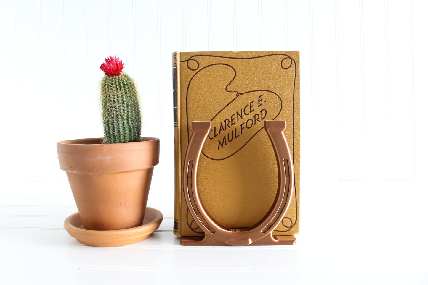 Horseshoe Bookend, Country Western Home Decor, Gifts for Cowboys and Cowgirls