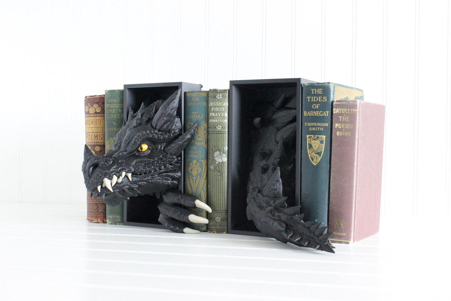 Dragon Book Nook, Dragon Head ONLY with Colored Spikes, Teeth, and Claws, Bookshelf Decor, 3D Print, Bookish